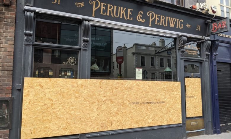 Ирландские пабы закрыты на карантин